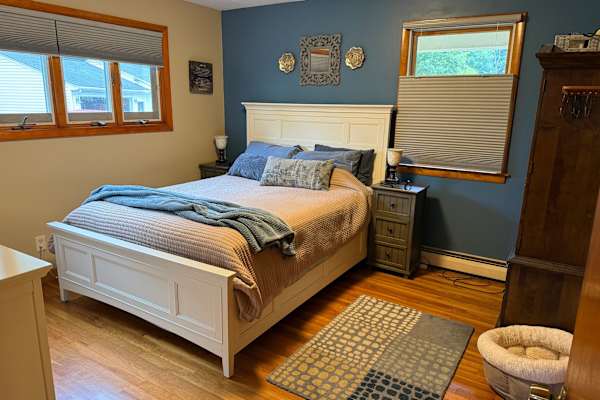 House sit in Derry, NH, US