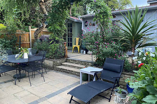 House sit in Ashford, United Kingdom