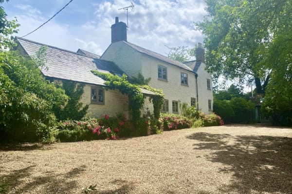 House sit in Faringdon, United Kingdom