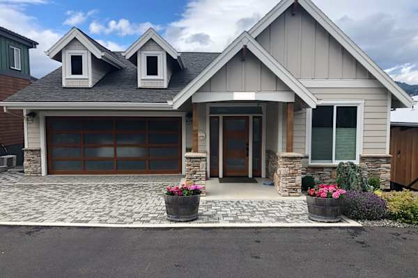 House sit in Hood River, OR, US