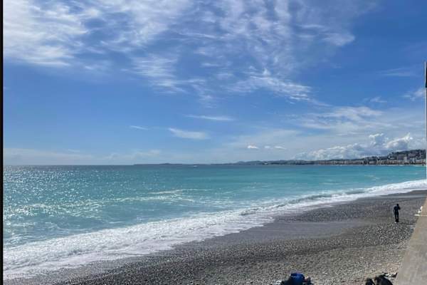 House sit in Nice, France