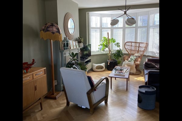 House sit in Chislehurst, United Kingdom
