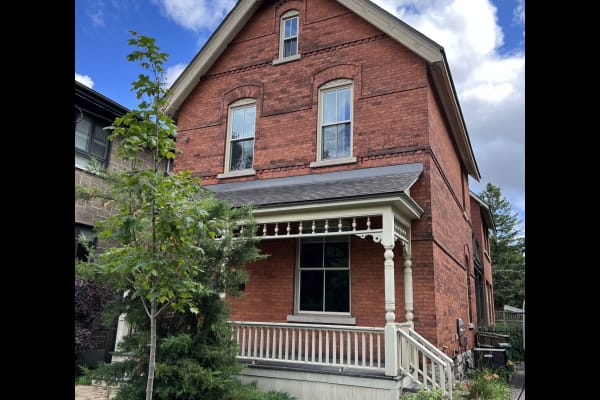 House sit in Ottawa, ON, Canada