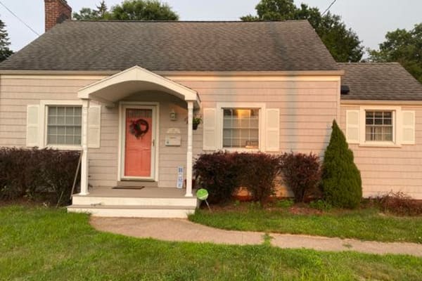 House sit in Hamden, CT, US