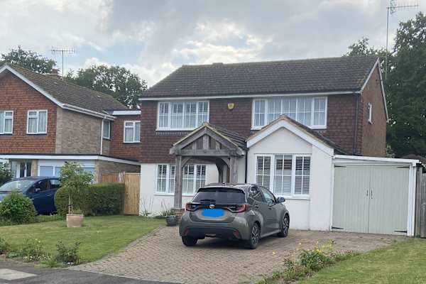 House sit in Cranleigh, United Kingdom