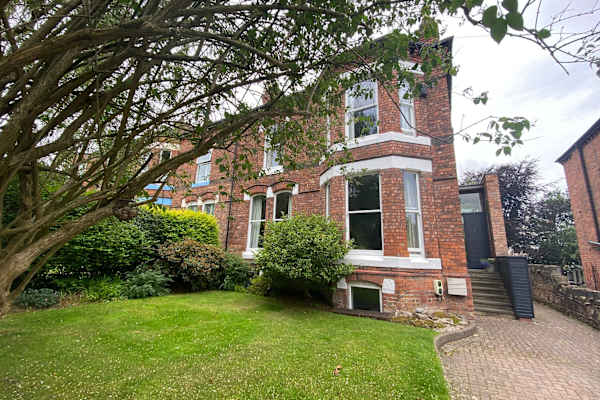 House sit in Prenton, United Kingdom