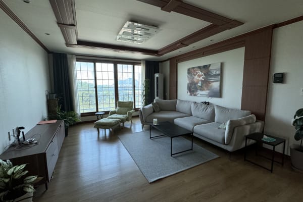 House sit in Daejeong, South Korea