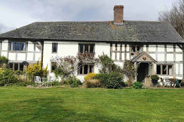 House sit in Ludlow, United Kingdom