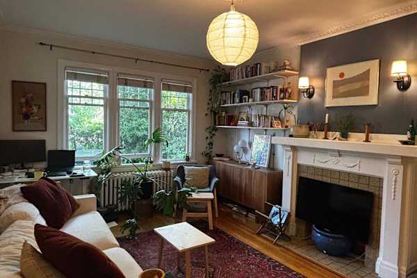 House sit in Vancouver, BC, Canada