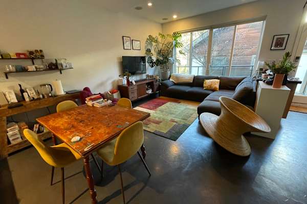 House sit in Vancouver, BC, Canada