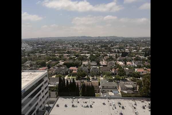 House sit in Los Angeles, CA, US