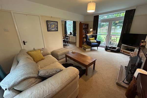 House sit in Lyneham, United Kingdom
