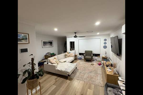 House sit in Upper Mudgeeraba, QLD, Australia