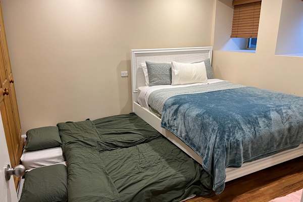 House sit in Queanbeyan, NSW, Australia