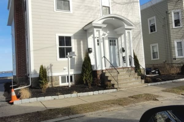 House sit in Salem, MA, US