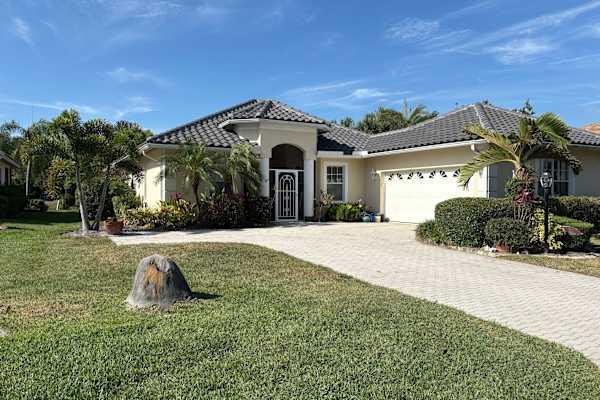 House sit in Venice, FL, US