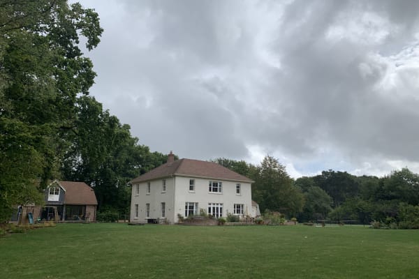 House sit in Newbury, United Kingdom