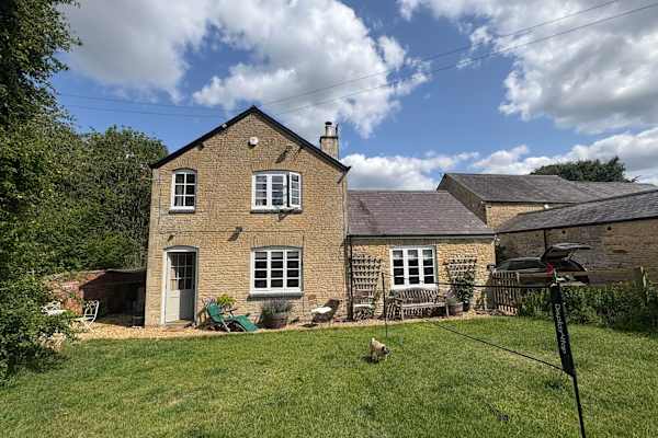 House sit in Chipping Norton, United Kingdom