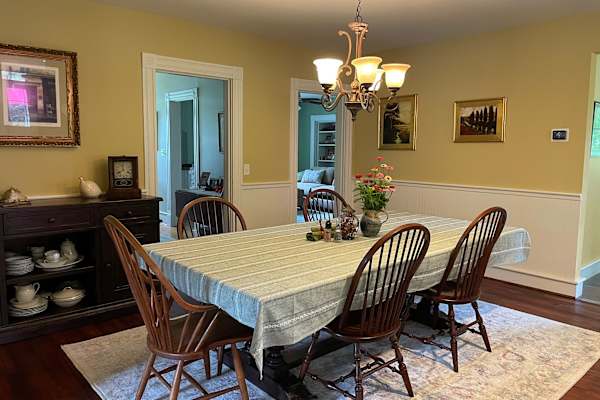 House sit in Charlottesville, VA, US