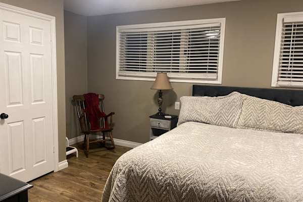 House sit in Grand Bend, ON, Canada