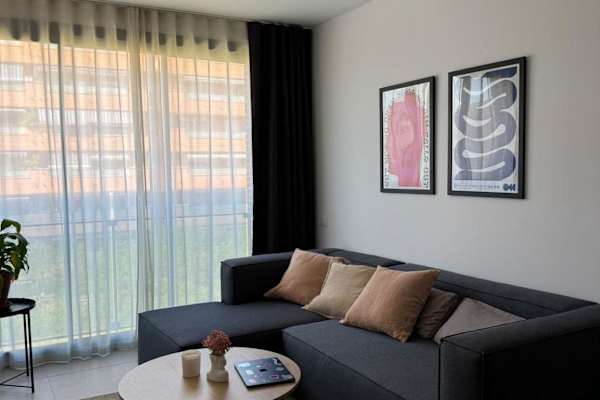 House sit in Barcelona, Spain
