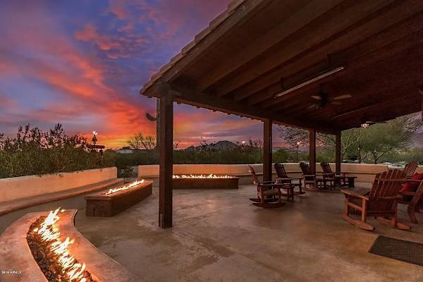 House sit in Phoenix, AZ, US