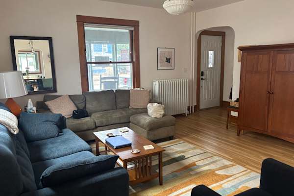 House sit in Minneapolis, MN, US