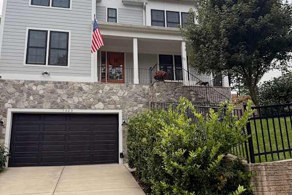 House sit in Falls Church, VA, US