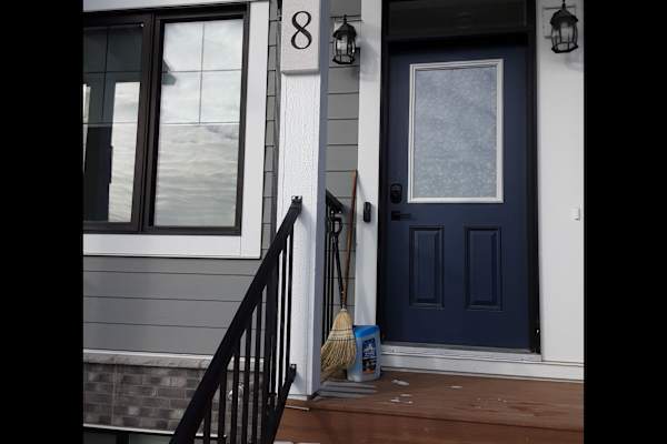 House sit in Edmonton, AB, Canada