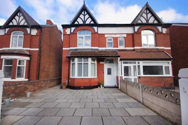House sit in Southport, United Kingdom