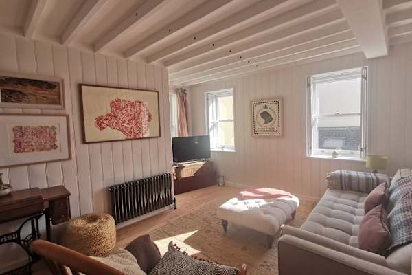 House sit in Topsham, United Kingdom