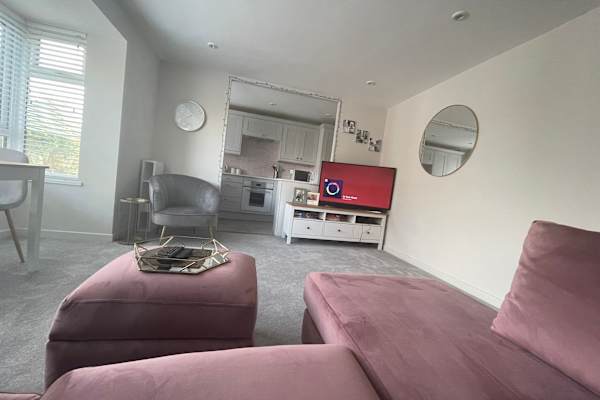 House sit in Worcester Park, United Kingdom
