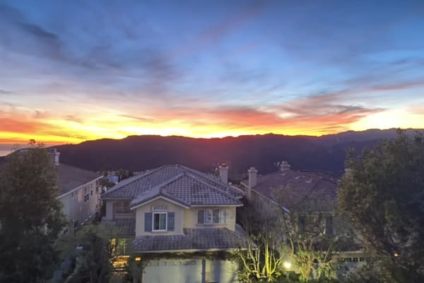 House sit in Malibu, CA, US