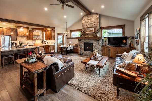 House sit in Redmond, OR, US