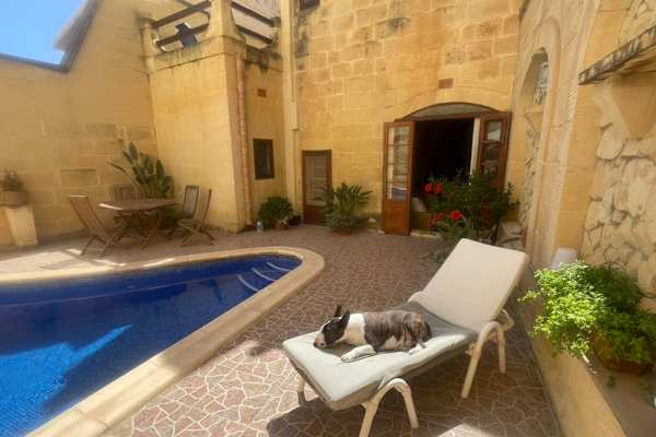 House sit in Fontana, Malta