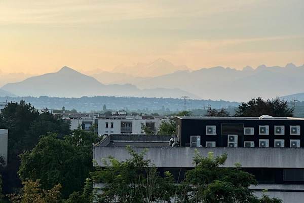 House sit in Genève, Switzerland