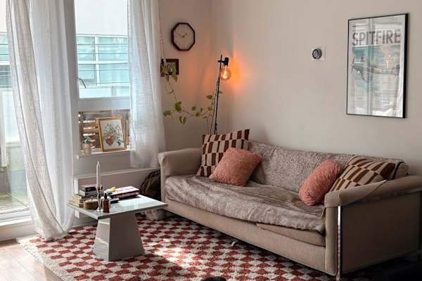 House sit in North Vancouver, BC, Canada