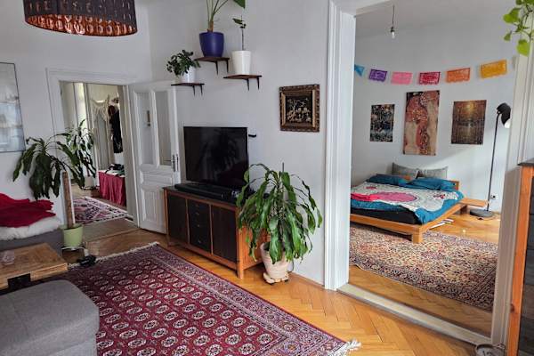 House sit in Vienna, Austria