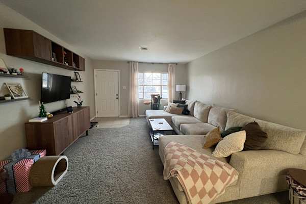 House sit in Aurora, CO, US