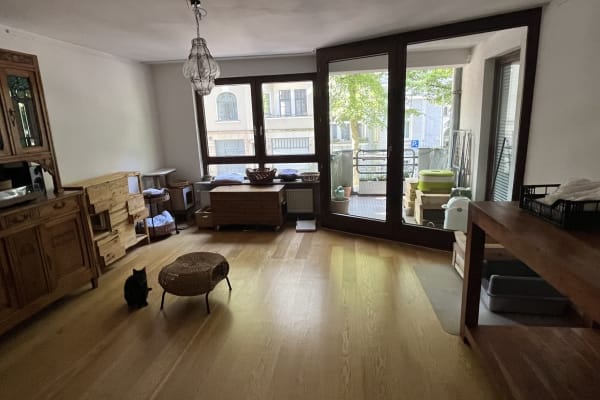 House sit in Berlin, Germany