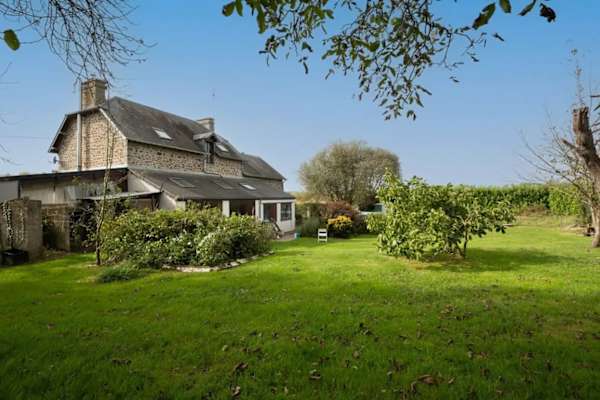 House sit in Saint-James, France