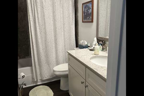 House sit in East Pensacola Heights, FL, US