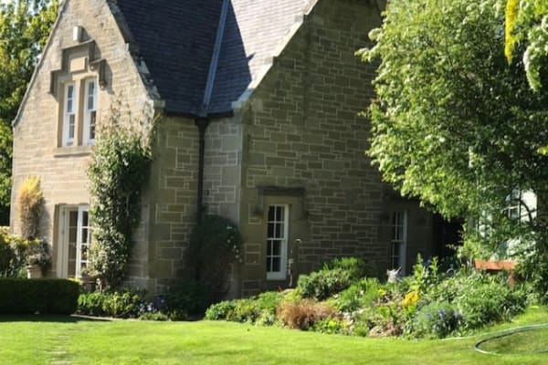 House sit in Kelso, United Kingdom