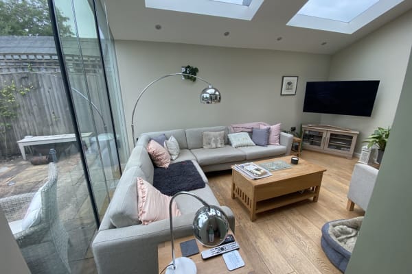 House sit in Winchester, United Kingdom