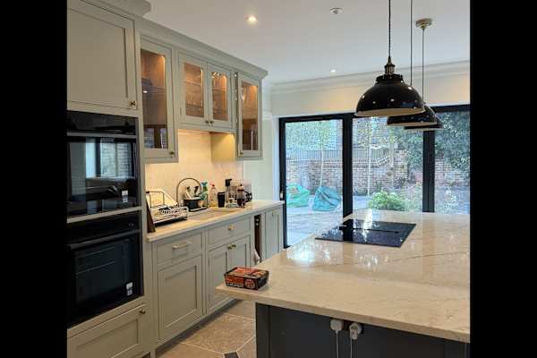 House sit in Guildford, United Kingdom
