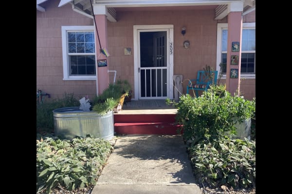 House sit in Isleton, CA, US