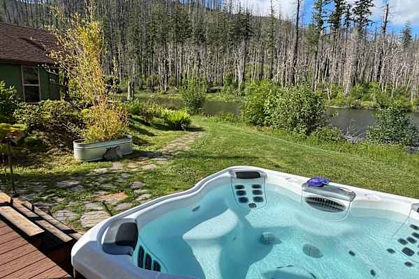 House sit in Vida, OR, US