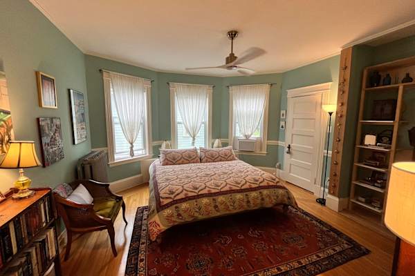 House sit in Cambridge, MA, US
