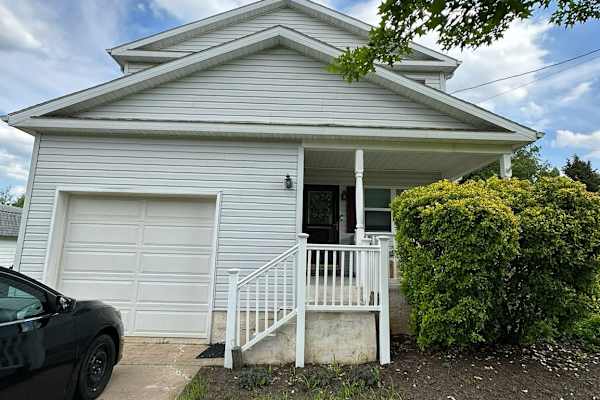 House sit in Royersford, PA, US