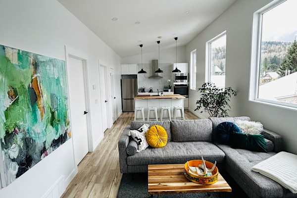 House sit in Fernie, BC, Canada